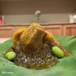 御料理 寺沢 - 蝦夷鮑と生海胆のジュレ掛け