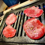 焼肉大衆酒場 ニューイワクラ - 