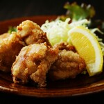 KARAOKE HUNDRED - 鳥の唐揚げ880円