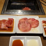 Yakiniku Raiku - いつものビール、和牛カルビ、牛タン、豚カルビ