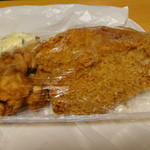 辻肉店 - 鶏モモ肉の唐揚げとメンチカツ（２枚）にポテトサラダ