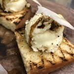 イル カンパネッロ - 定番　パルミジャーノのブルスケッタ