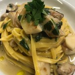 イル カンパネッロ - 手打ちタリオリーニ　フレッシュポルチーニのパスタ