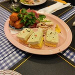 魔術師の肉料理とワイン ミスターヨーロッパ - 