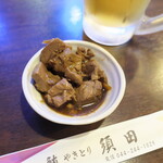 Maguro Yakitori Suda - お通しのマグロ佃煮。比較的薄味で、脂の乗ったマグロの良さを引き立てている