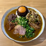 吉田カレー  - ミックス辛口多め 小・豚・アチャール・角切りローストポーク ミニ・大納言小豆バター ハーフ