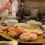 饗 くろ喜 - コショウは最初と最後にミルで