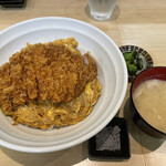 とんかつ檍のカレー屋 いっぺこっぺ - 檍のかつ丼（後のせ）