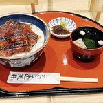 あつた蓬莱軒 松坂屋店 - 