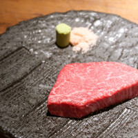 和牛とタン 焼肉 とみ 新橋本店 - 