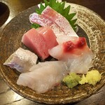 金町製麺 - 刺身盛（コチ、イサキ、真鯛、イワシなど）