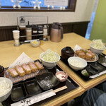 とんかつ中村 - 林SPFポーク ロースとんかつ定食＆ヒレとんかつ定食