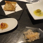 81 - 小さなタコス　オリエンタルスープ　ダンプリング　オリーブ２種