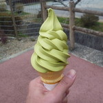 ふれあいの館 - ソフトクリーム（伊勢茶）　300円