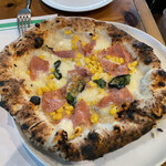 ア フェネステッラ - 