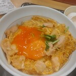 なか卯 - とろたま親子丼(黄身救出失敗)