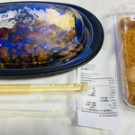 La frutta - 「鶏と野菜の黒酢あん弁当」550円税抜き♫ ＋ 「イカフライ」280円税抜き♫