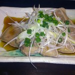 もつ焼　多しろ - タン刺し　ボイルしてある