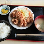 Umekomachi - 唐揚げ定食(5個) 680円