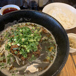 筑豊的担々麺 烏龍 - 黒炭々麺