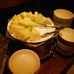 四川料理 川府 - フルーツがオレンジからメロンに変わっていた