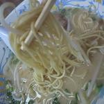 博多龍龍軒 - 麺は細めんです。