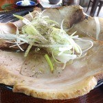 そばの丘 - 見よこのチャーシューを！