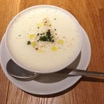 カスターニエ　軽井沢ローストチキン - 豆乳のコーンポタージュ