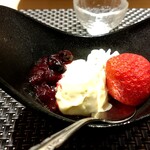 名駅 鮨 Sublime - ピスタチオアイス