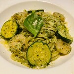 <Fresh pasta> Genovese with scallops and zucchini