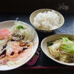 Nagaiki Ramen Shokudou - ベーコンエッグ 野菜炒め 中ごはん