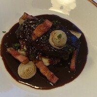 牛頬肉の赤ワイン煮