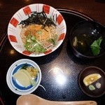 元祖 瓦そば たかせ - 卵かけ雲丹ごはん850円