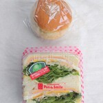Pan de Smile - パンデスマイル風ミックスサンド 453円(税込)
                                こしあんぱん 173円(税込)
