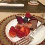 トゥ・ラ・ジョア イズム - 