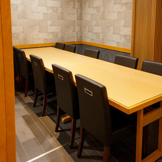 Private rooms that can accommodate a variety of occasions