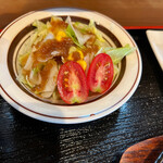 Guriyado - サラダ。トマト旨し