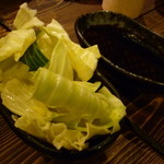 串カツ・もつ鍋・かすうどん しゃかりき432” - ☆キャベツも準備OK☆