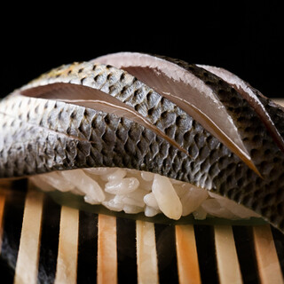 One course selection ◆Edo-style sushi made with care throughout the process