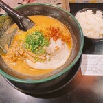 北海道らーめん 味源 - 海老味噌ラーメン@900円