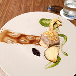 WaldHaus 森の家 - 国産豚フィレ肉低温調理　ローストナッツソースとブラックベリージャム