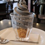 ジュン - 黒ゴマソフトクリーム　700円