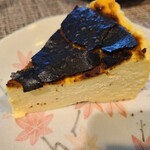 hide's dining 遊 - バスクチーズケーキ