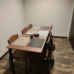 hide's dining 遊 - 個室はこんな感じのが4つ