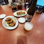 四川乃華 - 炙りチャーシュー 餃子 瓶ビール