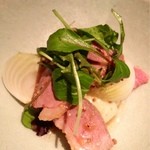 並木橋なかむら - 新玉葱のローストと真鴨のサラダ