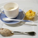 胡桃茶家 - 杏仁豆腐・マンゴープリン・胡桃のアイスクリーム