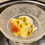 ななにん - 出来立てヨーグルトアイス、与論島パッションフルーツ、福岡いちぢく