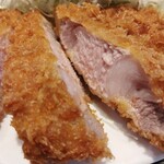 にし邑 - 上ロースかつの断面（写真ミスりました…）