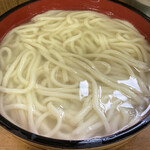 釜あげうどん 長田 in 香の香 - 主役たるうどんがたっぷりと湯の中へ